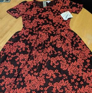 New Lularoe Small Amelia Jacquard Floral Design